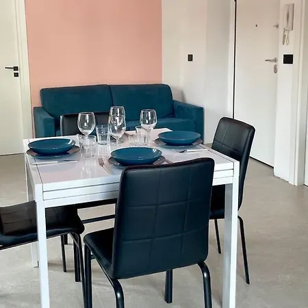 3 Minutes From The Metro. Wi-fi - Netflix * Moncalieri
